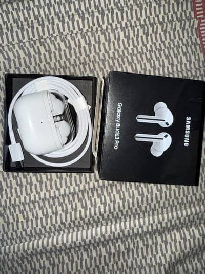 Samsung Galaxy Buds 3 Pro – Like New – For Sale