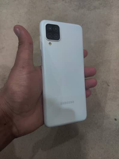 Samsung A12