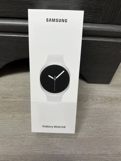 Samsung Galaxy Watch 8 - (40mm/LTE + Bluetooth (Non-active/Brand new)