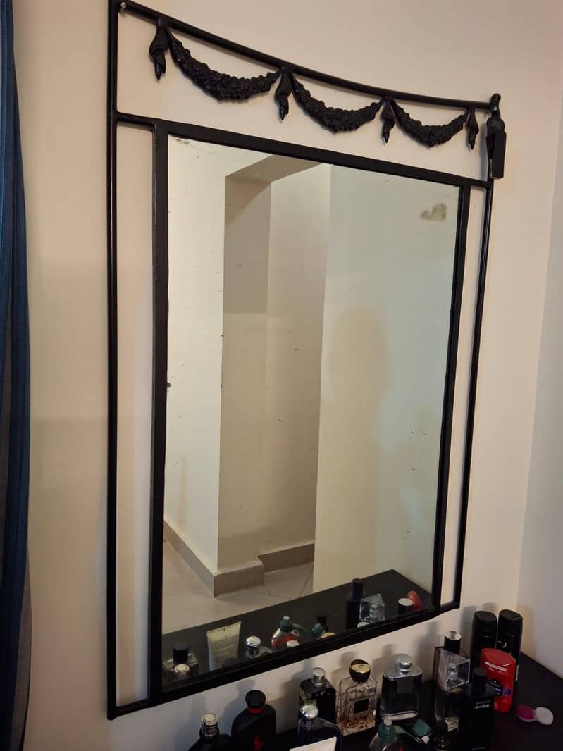 double bed with dressing table 6