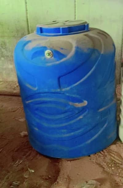 Water tanki (slightly use) urgent sale (2nos)