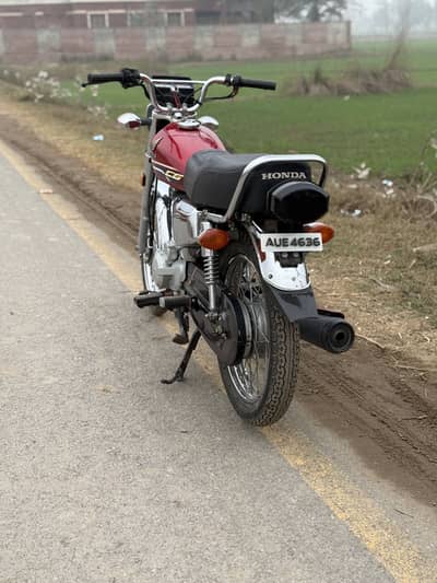 Honda 125 24 model self start red color  urgent sale