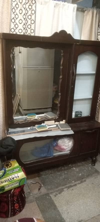 Price apki. . hamara hair dressing apka . . condition A 0ne