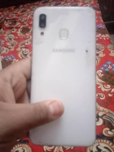 Samsung Galaxy A30 mobile