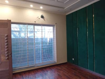 10 Marla brand new 2nd floor available for rent in Lda avenue 1 lahore
