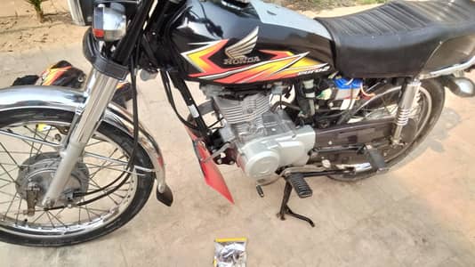 Honda 21 model black good bike