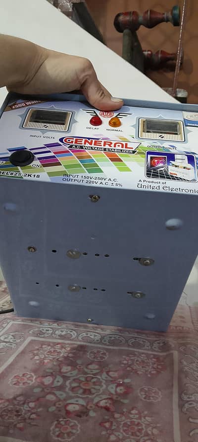 stabilizer 2500 watts