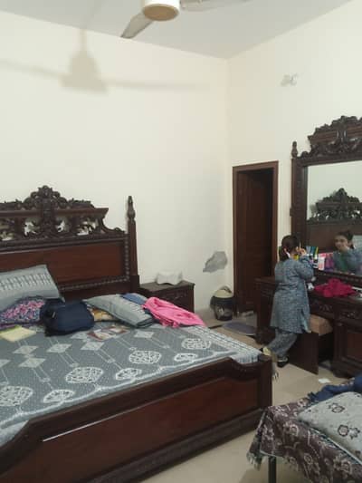 03211777676 House for rent w block