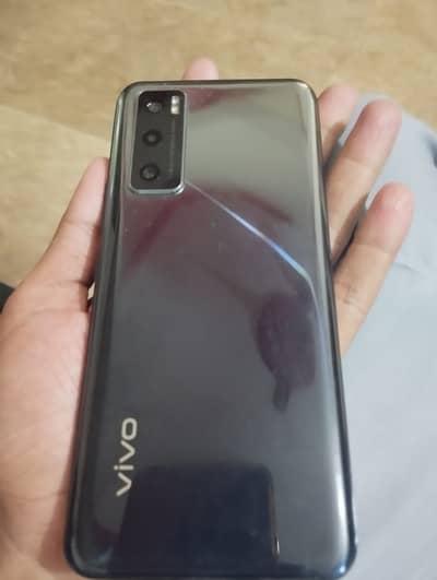 Vivo V20