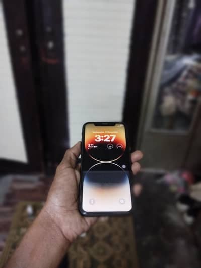 iPhone 11 water pack 10by10 condition