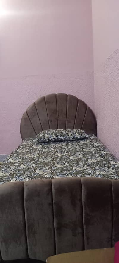 single bed with mattress in good condition