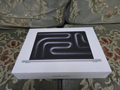 Apple MacBook Pro 14"-inch/M5 Chip/2025 - (16GB/1TB (Non-active/New)