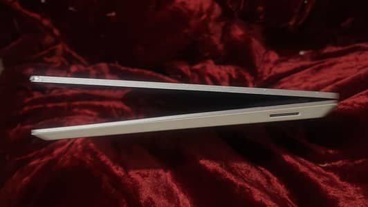 Microsoft surface laptop go / 16GB - 256GB