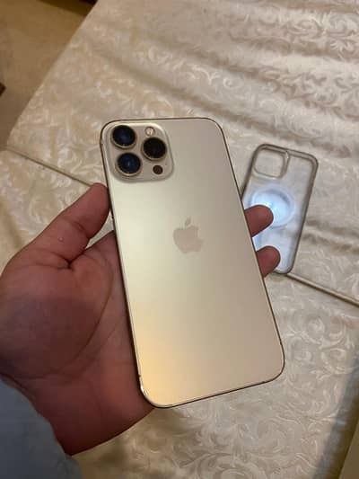 13 pro max factor unlock 256GB 10/10  RS 135000