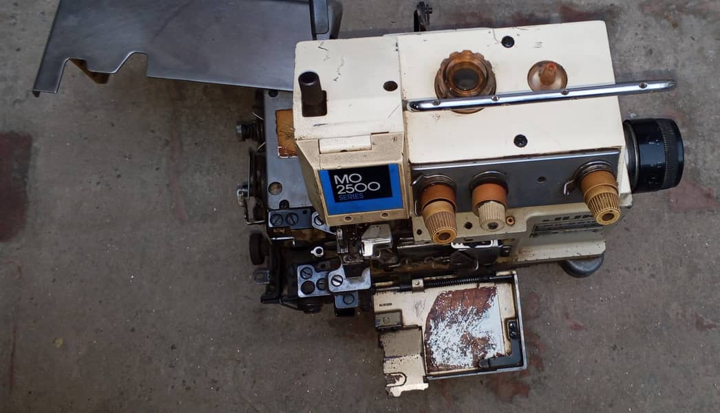 Overlock machine 2