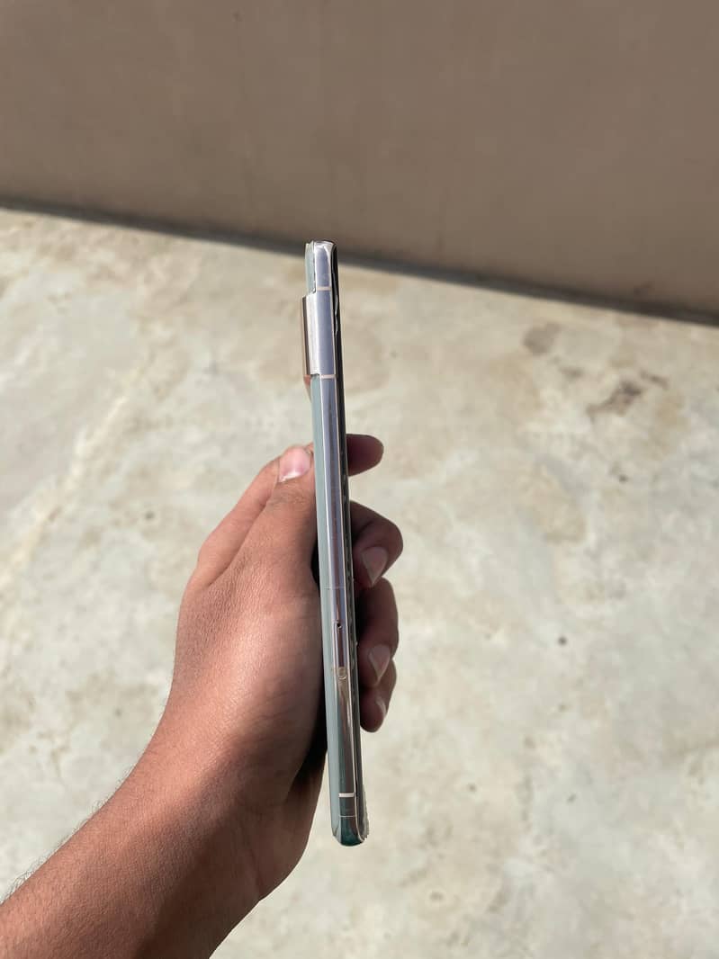 GOOGLE PIXEL 7 PRO 4