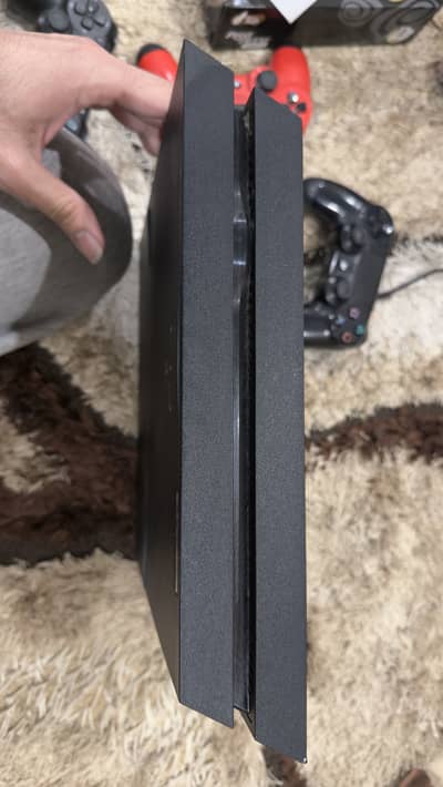 Playstation 4 500gb and 1TB