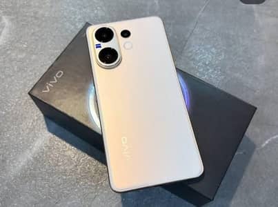 Vivo V60 5G 12GB  256 GB Snapdragon 7 Gen 4 100x zoom 6500 mah battery