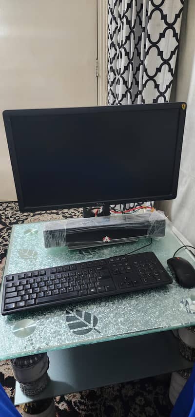 Dell System lcd + Cpu sale perfect working