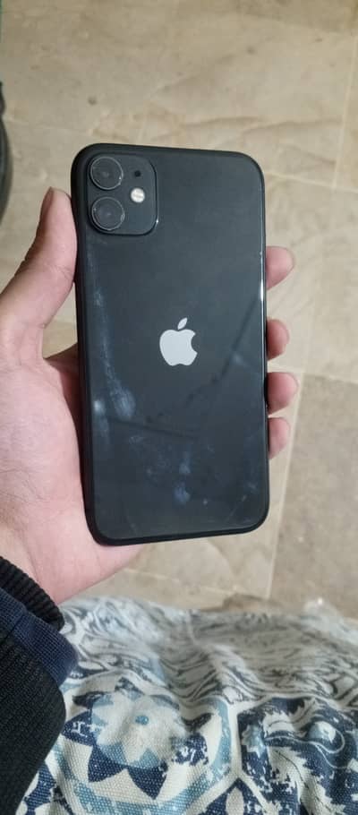 Iphone 11.64 gb . 92 health. jv scratch less