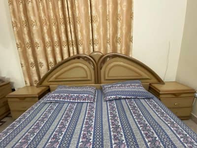 Polished Wooden Dico Bedroom Set