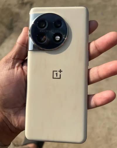 Exchange Possible-Oneplus 11X 5G -16GB 512GB snapdragon 8Gen 2