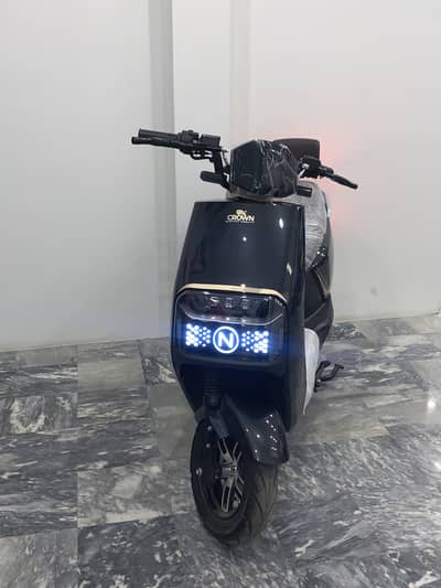 Ev scooty lithium /crown firefly