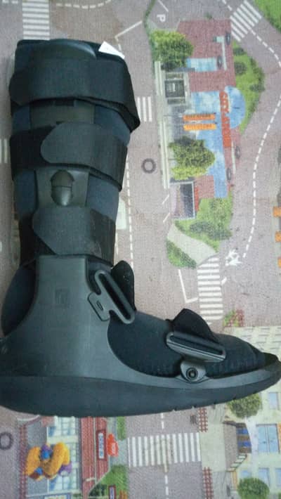 fix fracture walking boot larg mediam smal