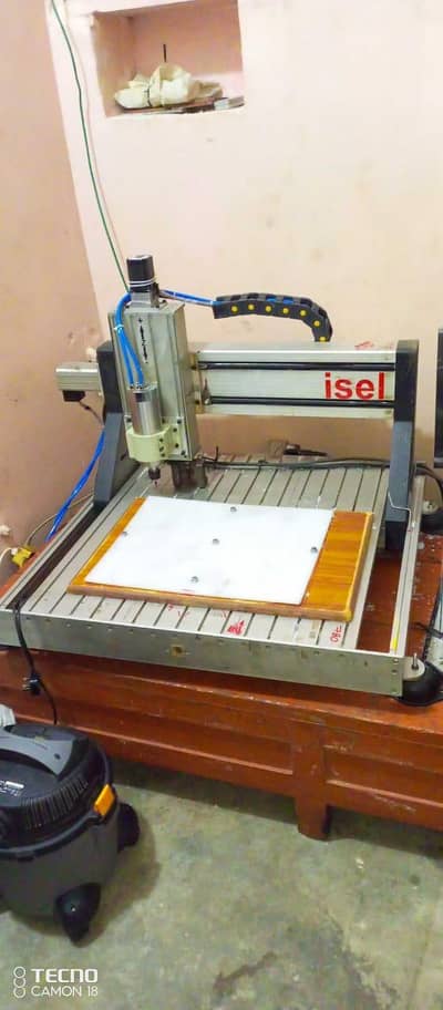 CNC ROUTER