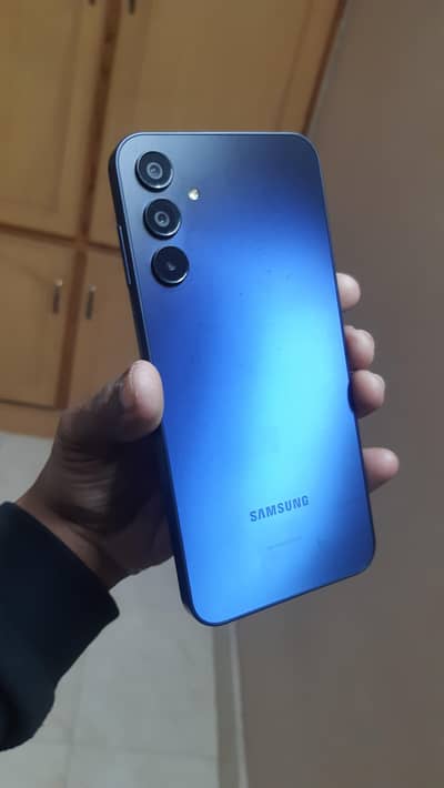 Samsung A15, Super Amoled