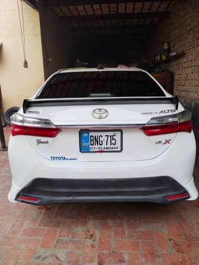 Toyota Corolla Altis Grande CVT-i 1.8 2014