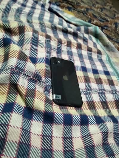iphon 11 water pack  10/10 condition bh 85