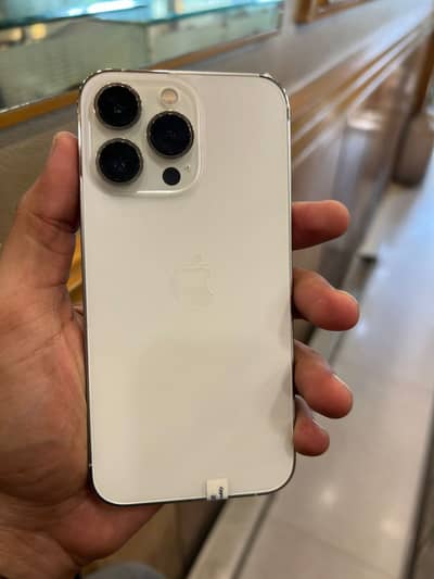 Iphone 13 pro approved - 1 tb - 10/10 - just like new  waterpack