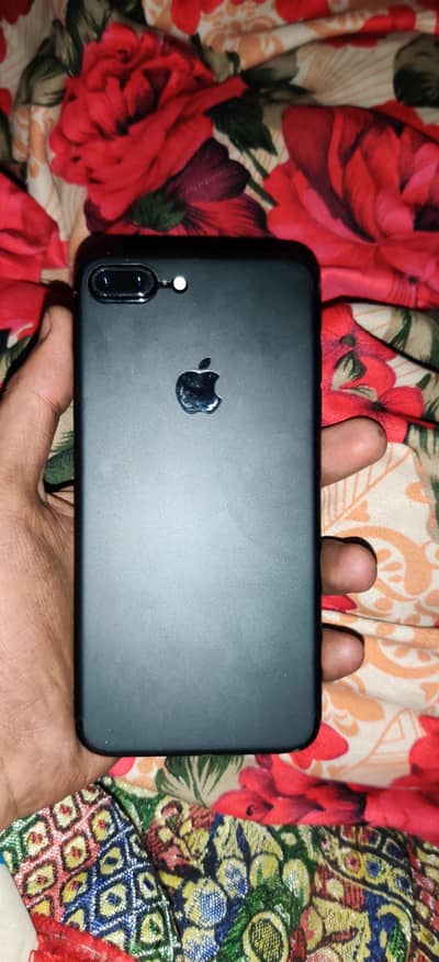 iphone 7 plus pta  128 gb