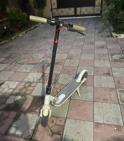 Electric scooter