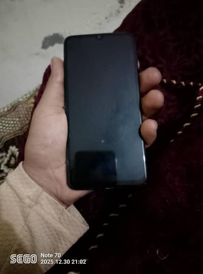 pubg 60 fps 8/128GB/3700mh  back side or panal xchange hoga