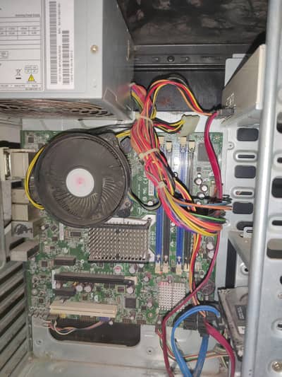 core 2 duo 1 gb ram 500 gb hardisk Sirf CPU  03179597501 WhatsApp ya c