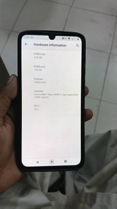 Motorola z4. . . 4. . 128. . . exchange possible
