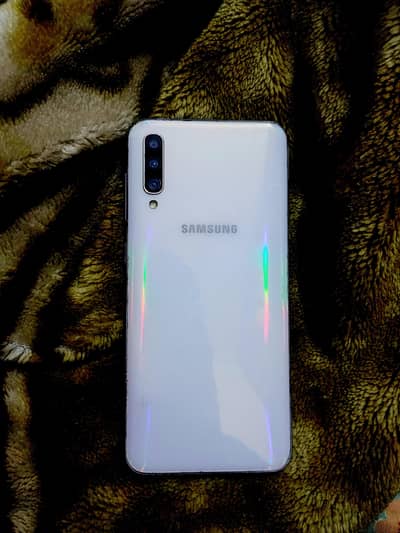Samsung A50 4/128  urgent sale