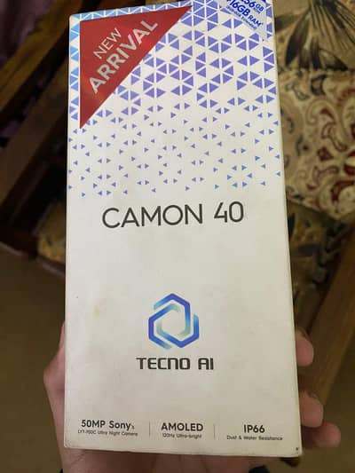 tecno camon 40 condition 10/8  with box and original charger