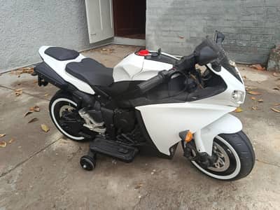 Kids Electric Motorbike – White | Fun, Safe & Easy Ride (Ages 4–9) 