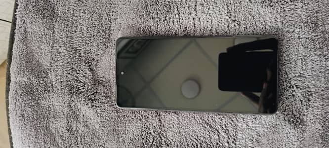 8/128 fresh condition 10 out of 10