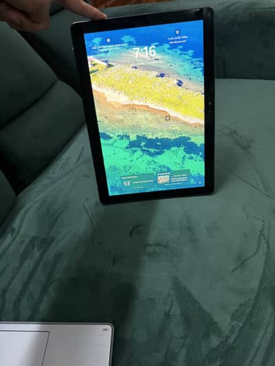 DELL Microsoft Surface 10/10 Condition like new