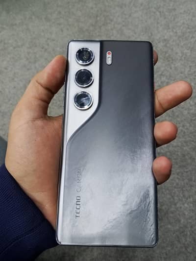 Tecno Camon 40 Pro