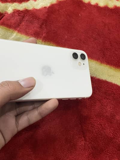 I phone 11 64gb pta approved