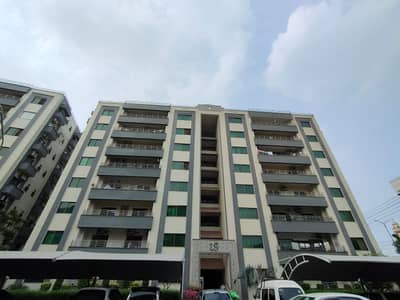 Stunning 12 Marla 4-Bed Apartment with Open View 3rd Floor Askari 11