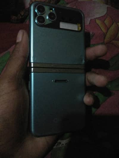 Q Mobile Fold 4 sim wala read description