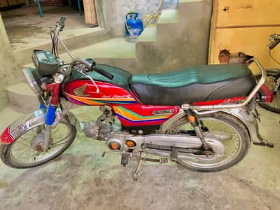 Honda CD70 bike for sale used hai 2012 model WhatsApp 0302 5361795