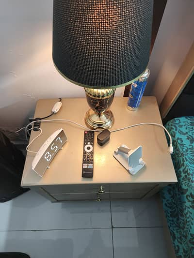 Luxury wooden king bed set (without mattress)