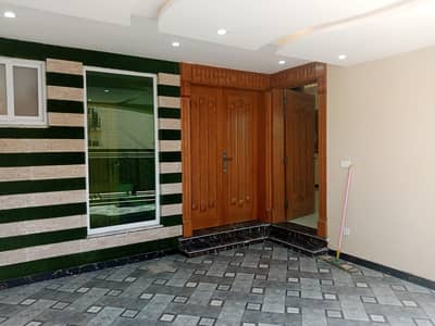 Rawalpindi Bahria Town Phase 8 5 Marla Brand New House For Rent